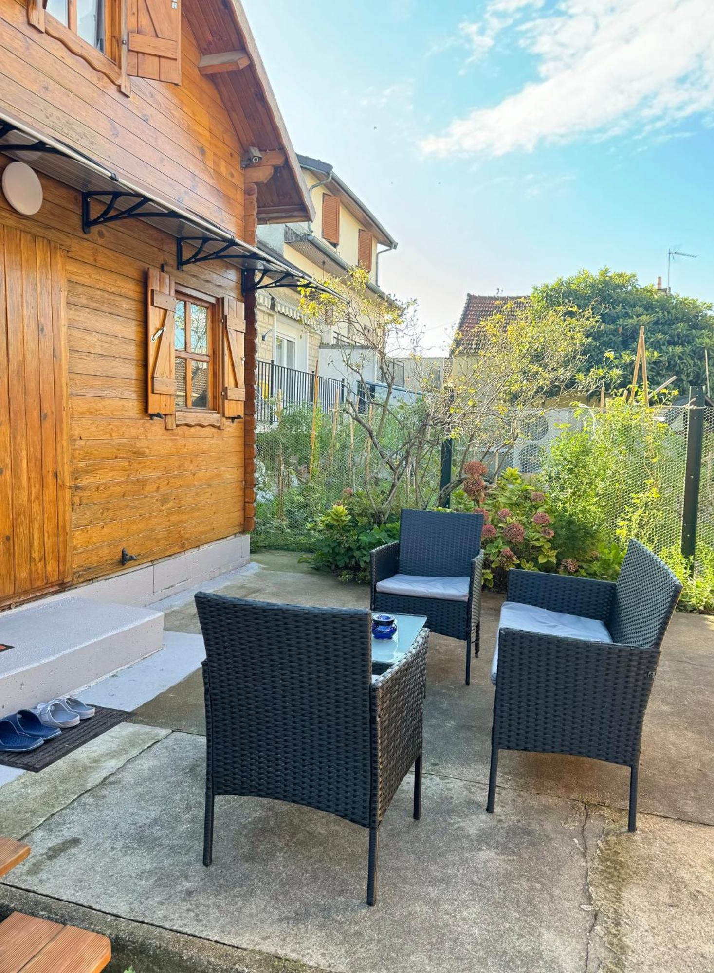 Cozy Cottage Paris Suburb! Бобини Екстериор снимка
