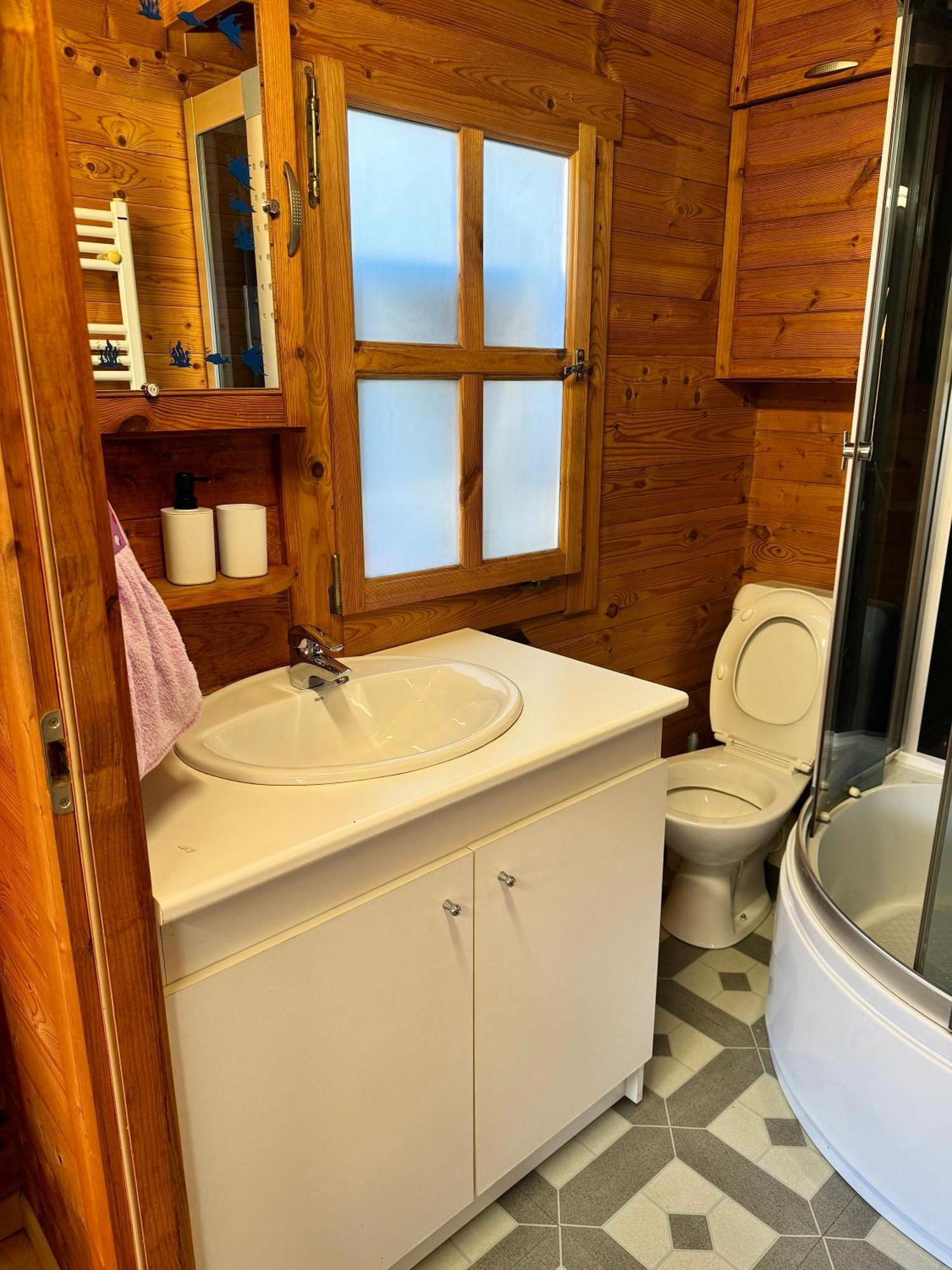 Cozy Cottage Paris Suburb! Бобини Екстериор снимка