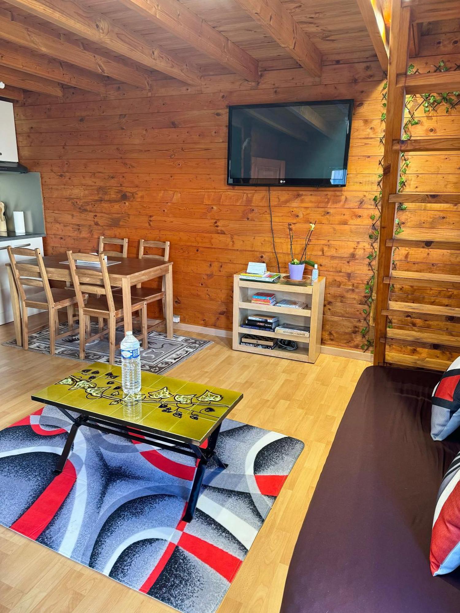 Cozy Cottage Paris Suburb! Бобини Екстериор снимка